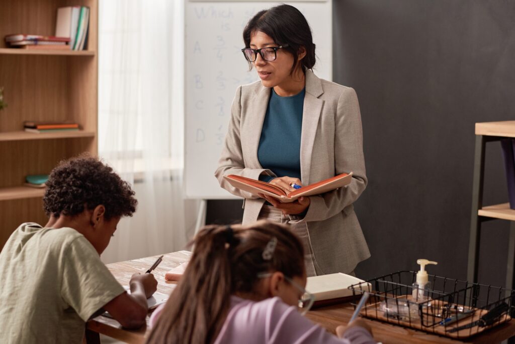 Pourquoi choisir des dictées gratuites pour les CE2 à télécharger en soutien scolaire Pourquoi choisir des dictées gratuites pour les CE2 à télécharger en soutien scolaire