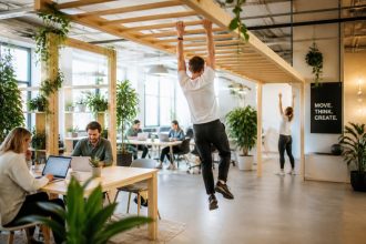 découvrez les meilleures pratiques de monkey barring pour aménager un espace de coworking inspirant, favorisant la créativité et la collaboration entre professionnels.